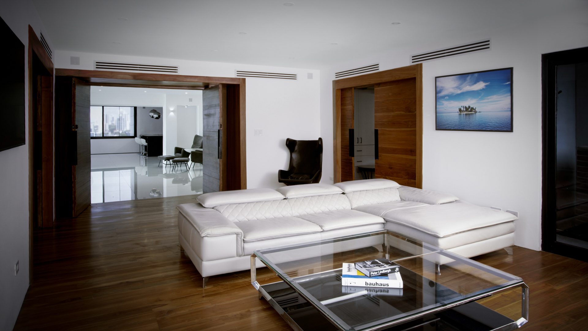 1st-livingingroom_day01_1920-1920×1080
