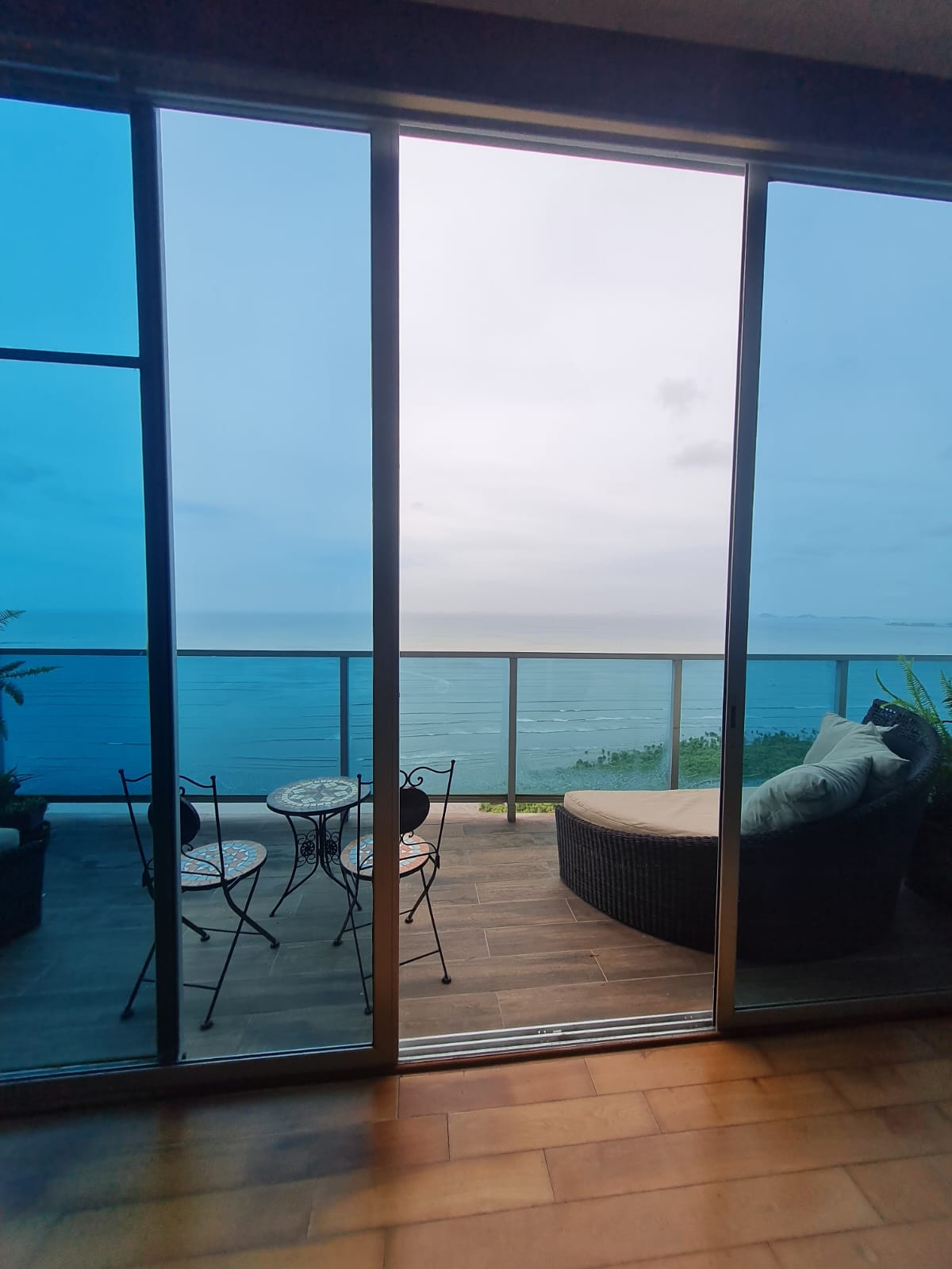 Ph Bayside Condominium (1)