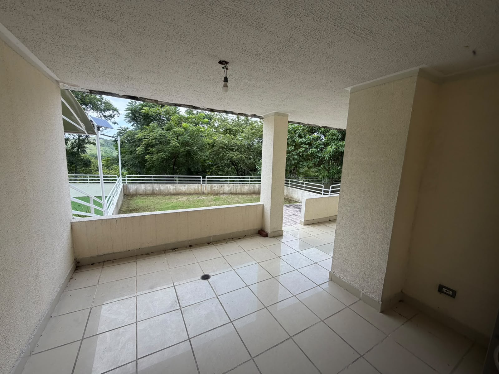 Ph Altamira Gardens ES-102 (3)
